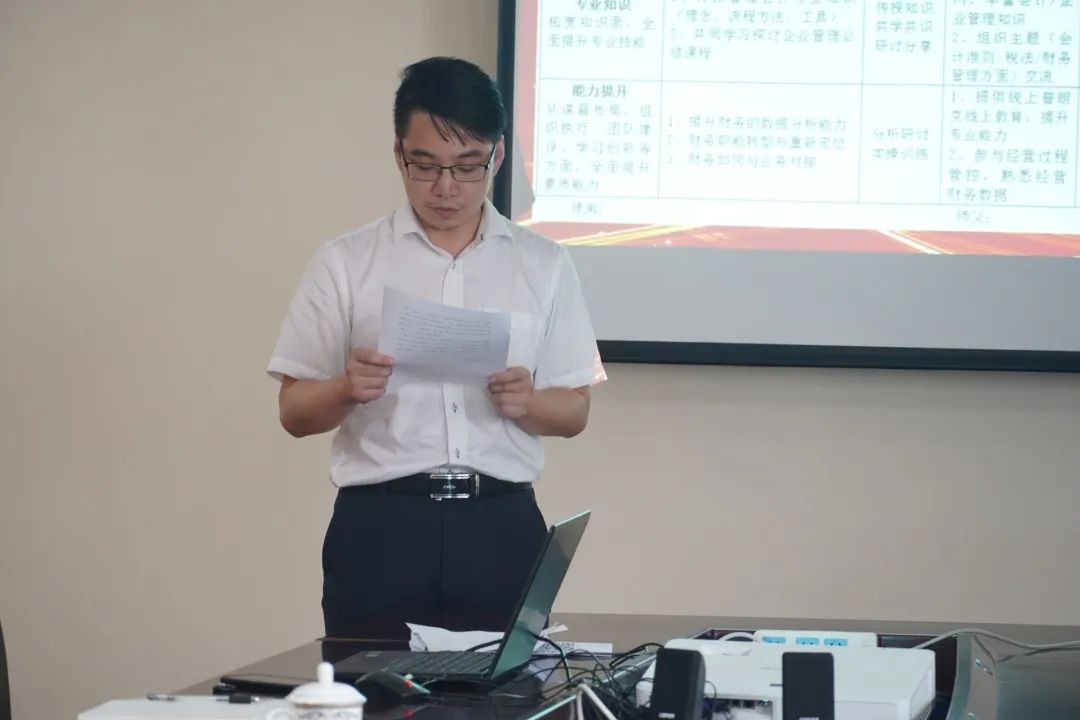 <a href=http://yc-jh.com target=_blank class=infotextkey><a href=http://yc-jh.com target=_blank class=infotextkey>雙良</a>環(huán)境</a>“師帶徒”簽約儀式圓滿落幕